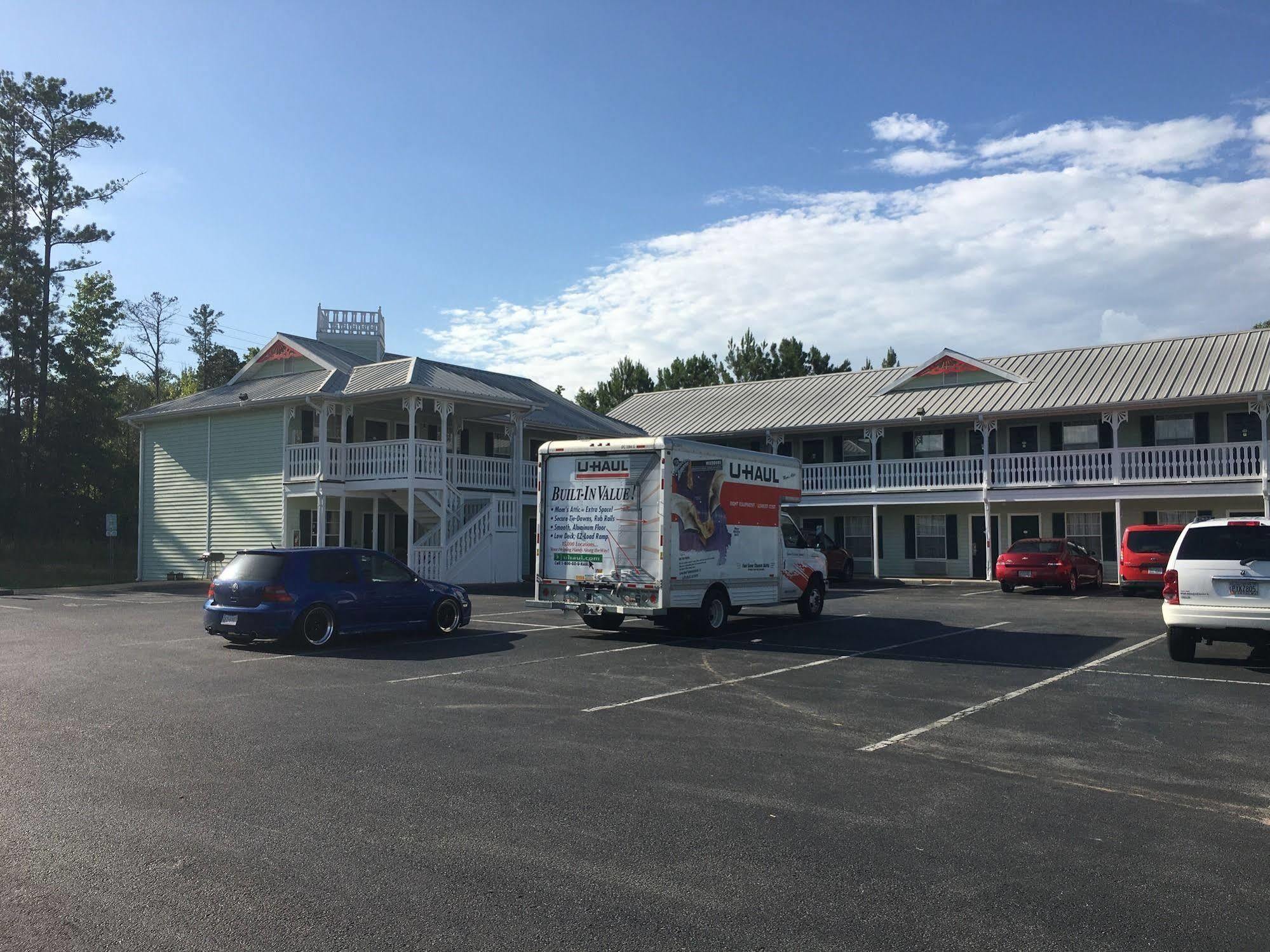 Woodstream Inn Hogansville Exterior photo